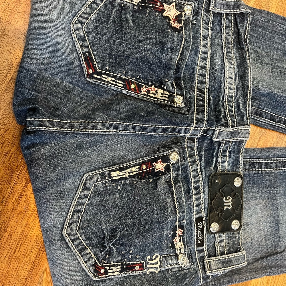 Miss Me Denim Capri Jeans with red white and blue accents. Size 28. - Picture 6 of 8